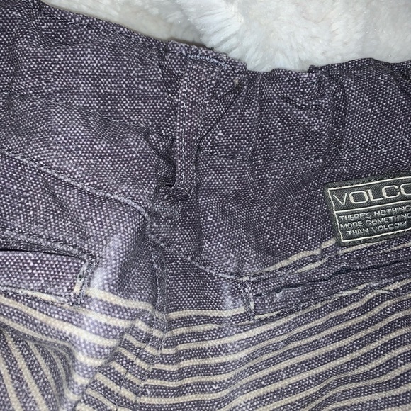 Boys Volcom size 4 shorts - Picture 6 of 9